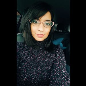 Meet your Posher, Mara